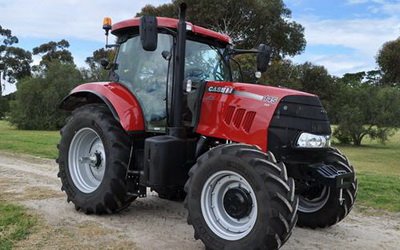 Case IH 2140 tractor