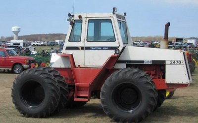 Case IH 2140 tractor